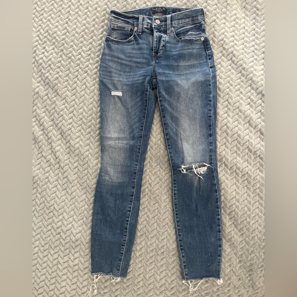 Lucky brand mid rise skinny size 0